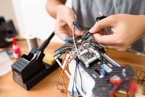 What Are the Legal Aspects of Drone Usage in Real Estate Marketing and Inspection?